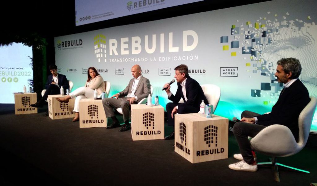 José María Quirós, Delegado de Industrialización de AEDAS Homes, hablando sobre la madera en la edificación en REBUILD 2022